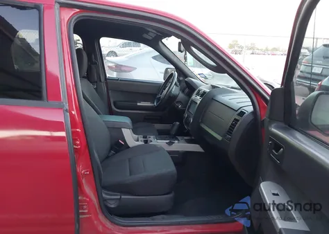 2010 Ford Escape Xlt z USA, uszkodzony, nr VIN 1FMCU0D71AKD45418